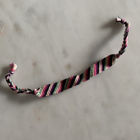 3/$15ππ Friendship bracelet in multicolour striped - Picture 3 of 7